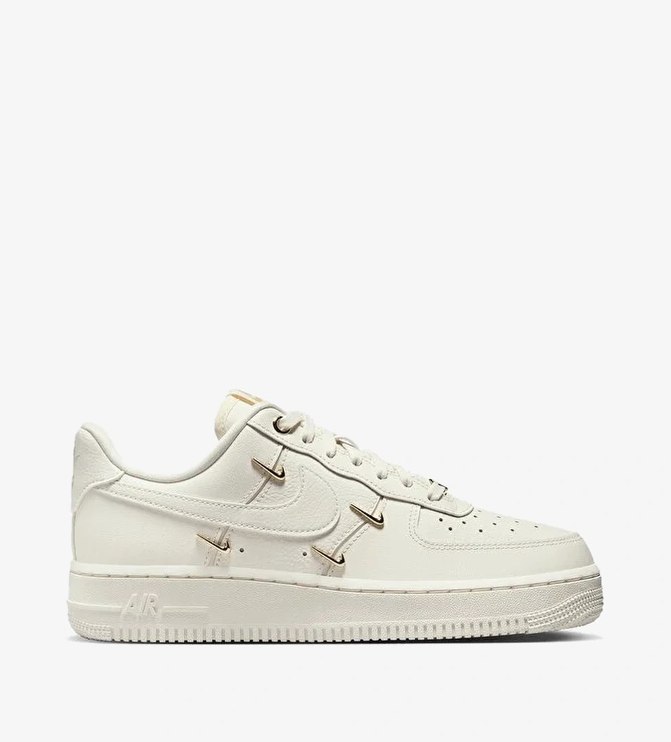 Nike Air Force 1 '07 LX - Görsel 1