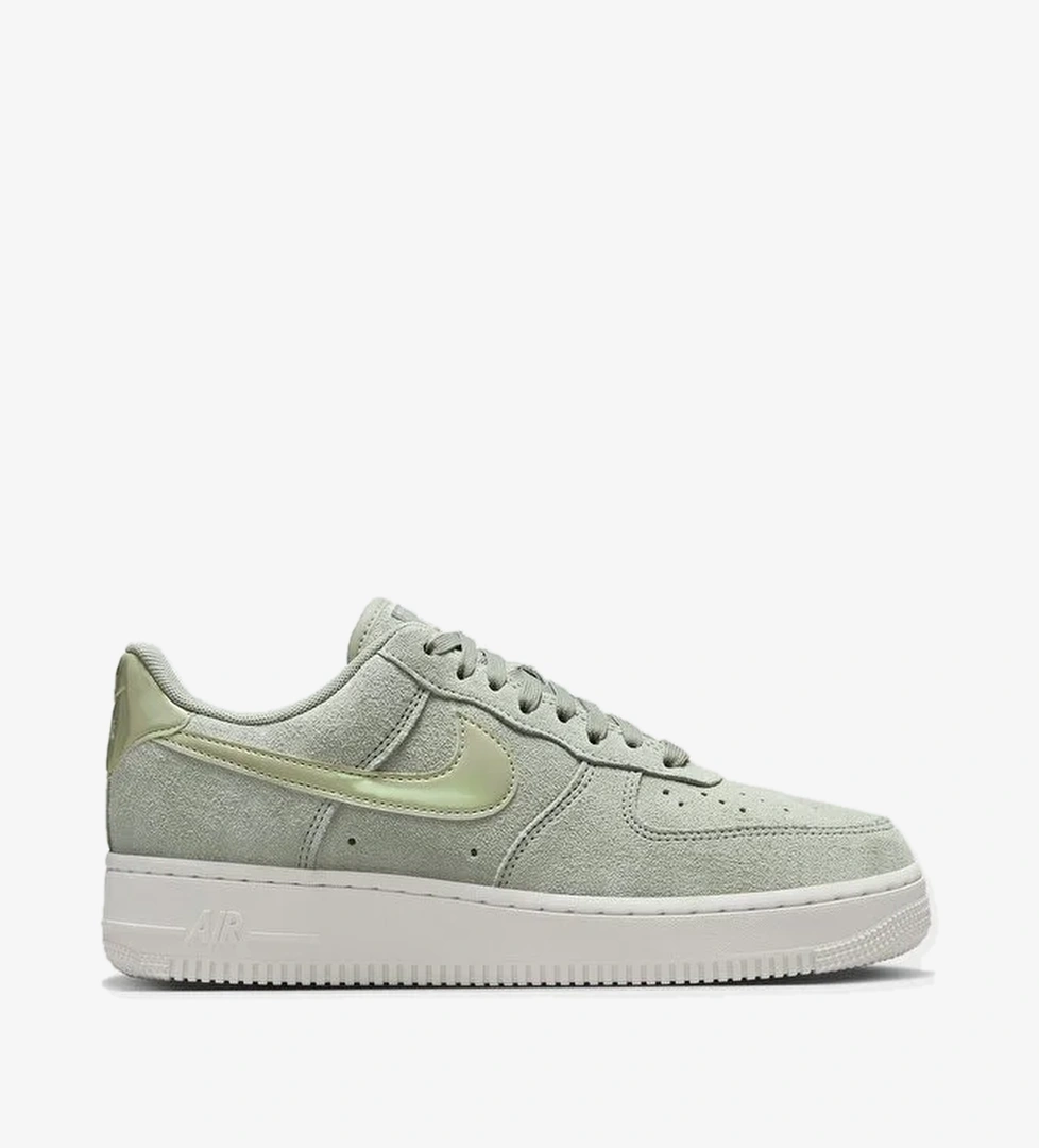 Nike Air Force 1 07 SE