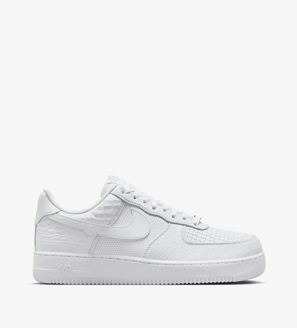 Nike Nike Air Force 1 '07 LX model görseli