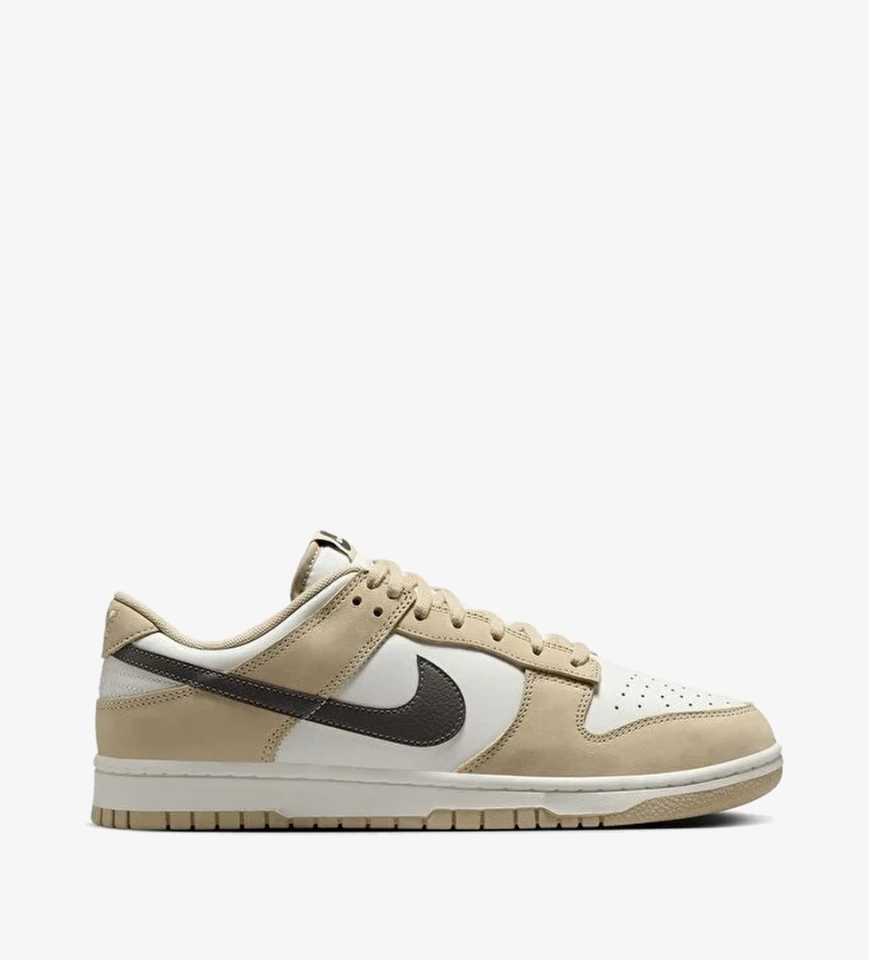 Nike Nike Dunk Low model görseli