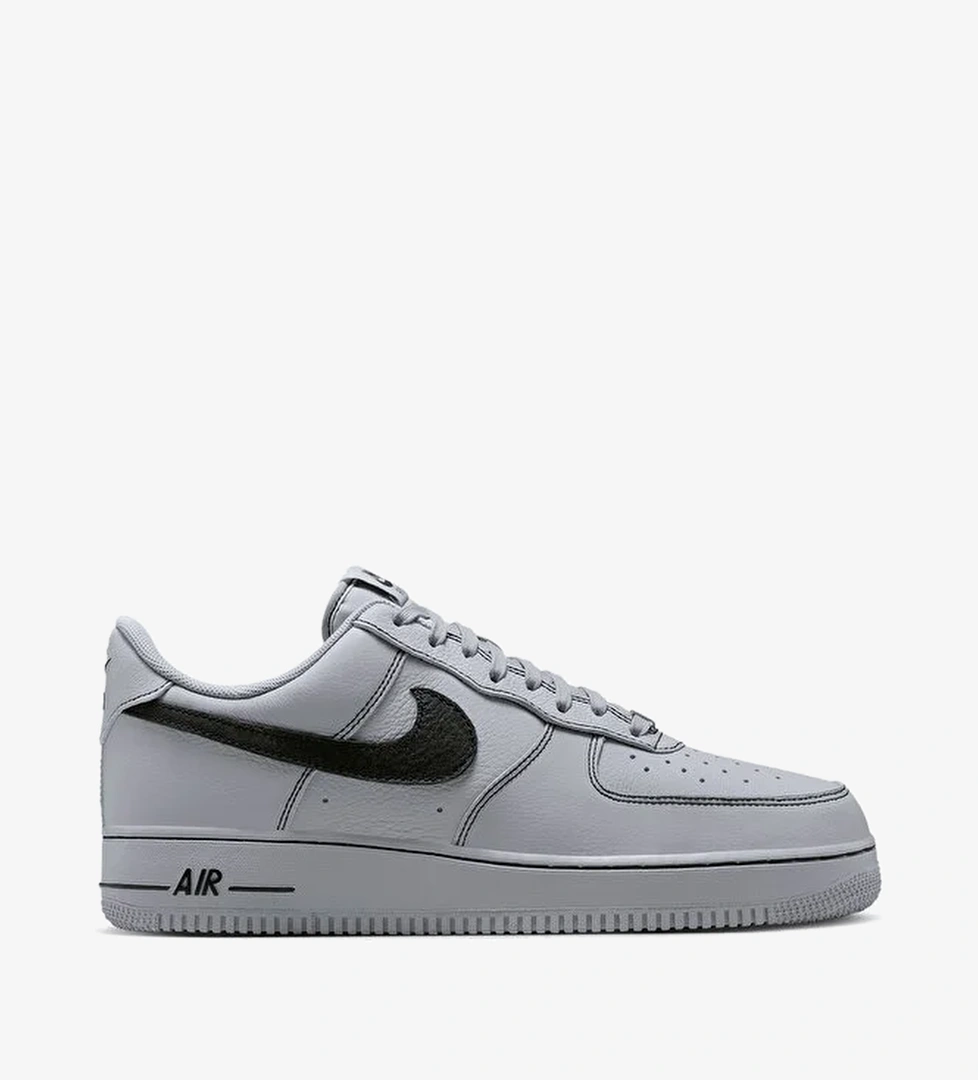 Nike Air Force 1 '07 LV8