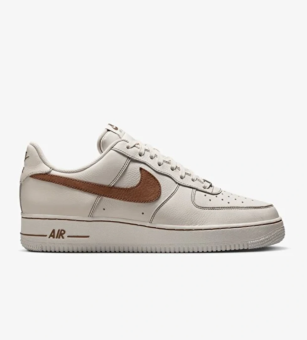 Nike Air Force 1 '07 LV8