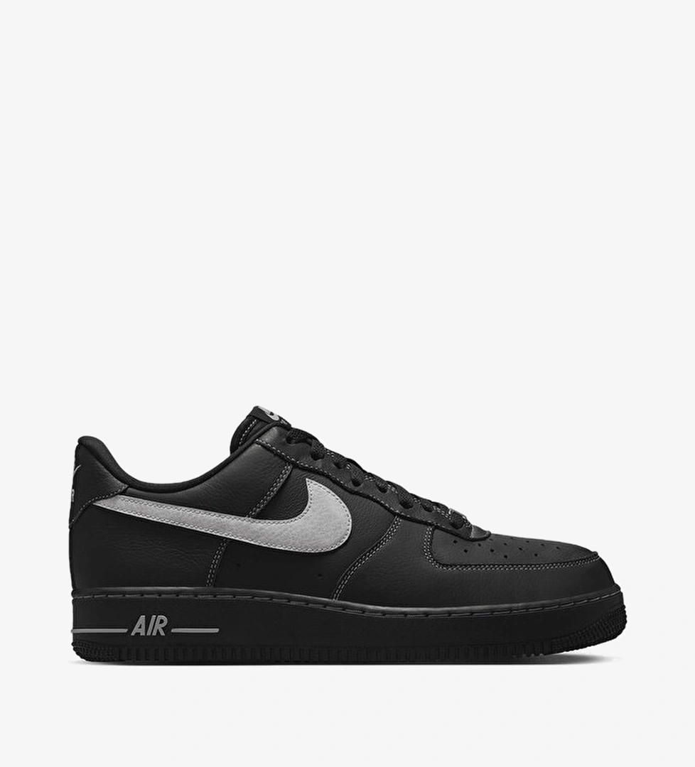 Nike Air Force 1 '07 LV8