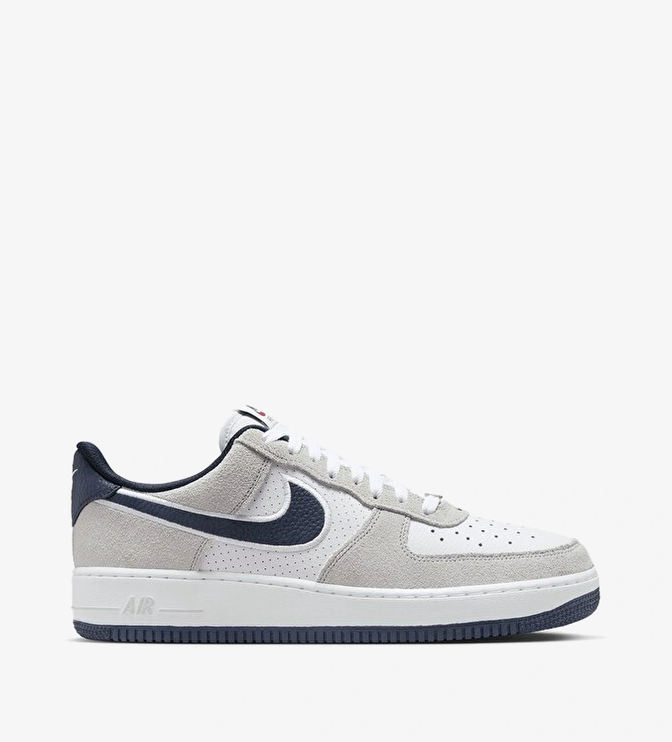 Nike Air Force 1 '07 LV8