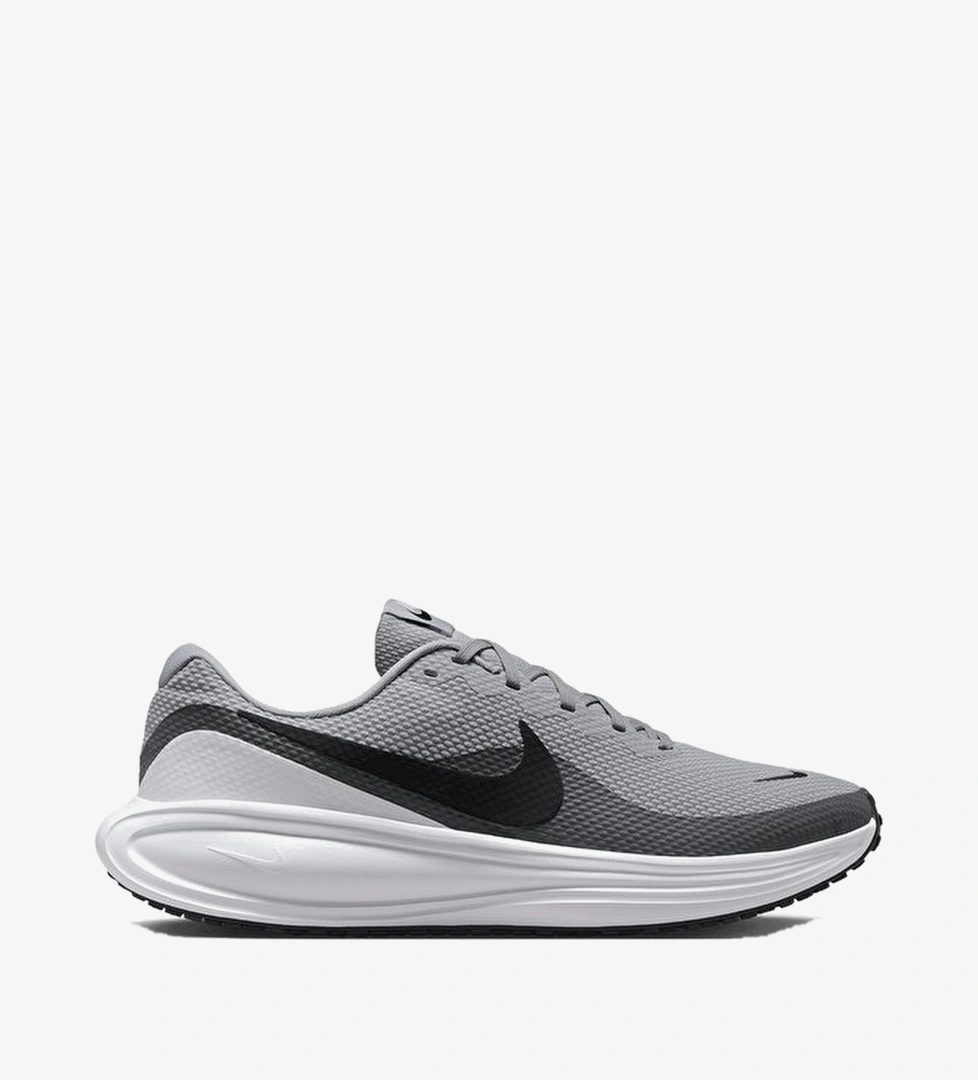 Nike Revolution 8