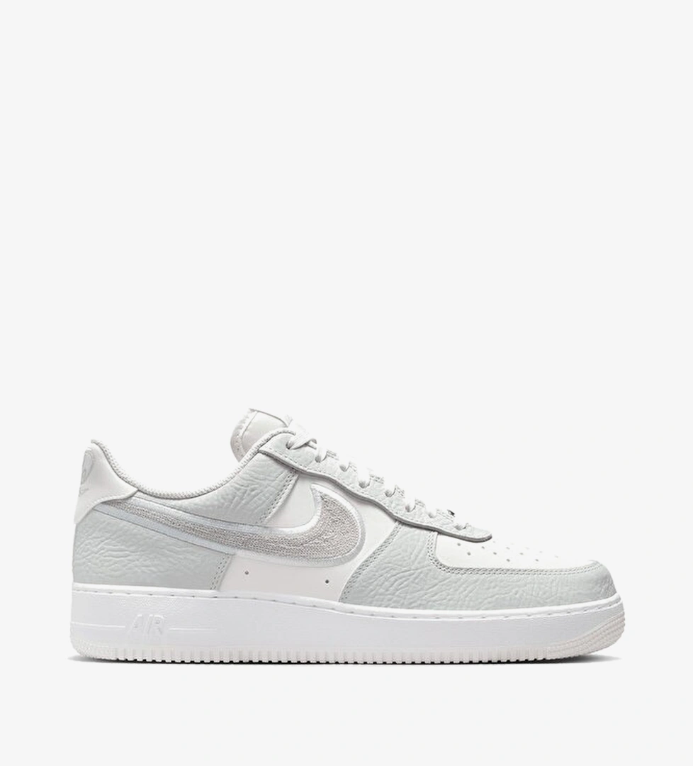 Nike Air Force 1 '07 LV8