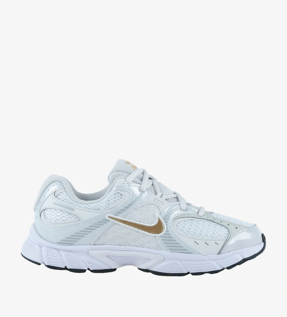 Nike V5 Runner Beyaz Spor Ayakkabı (HQ6411-104)
