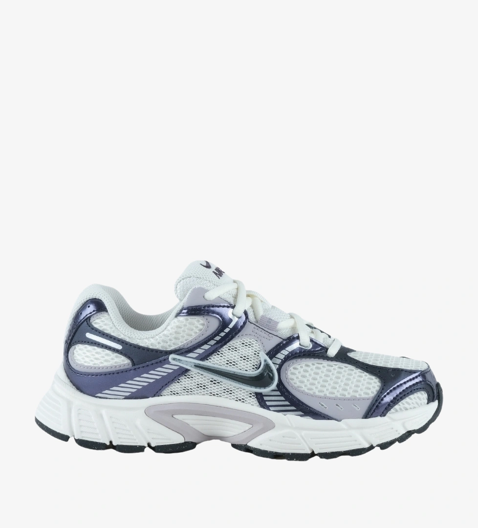 Nike V5 Runner Kadın Krem Spor Ayakkabı (HQ7901-114)