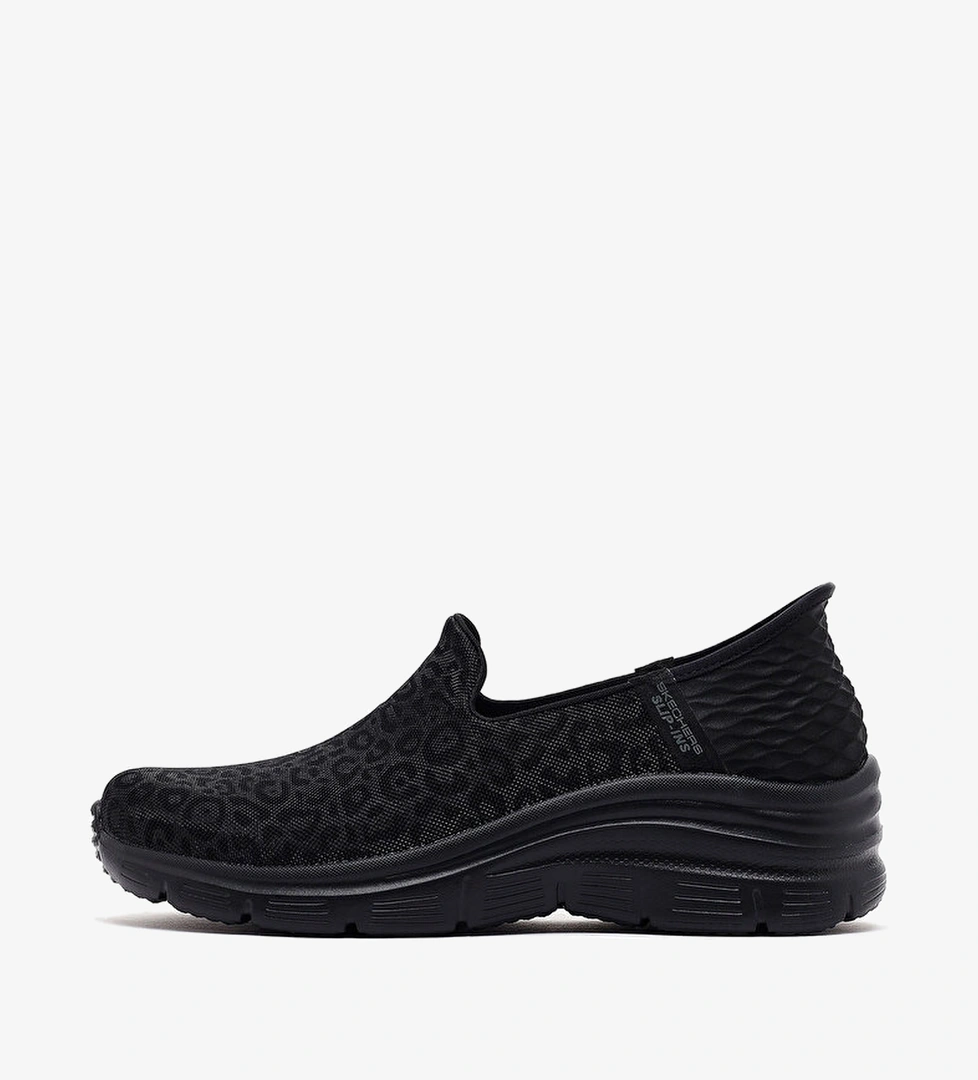 Skechers Skechers Fashion Fit Kadın Siyah Günlük Spor Ayakkabı model görseli