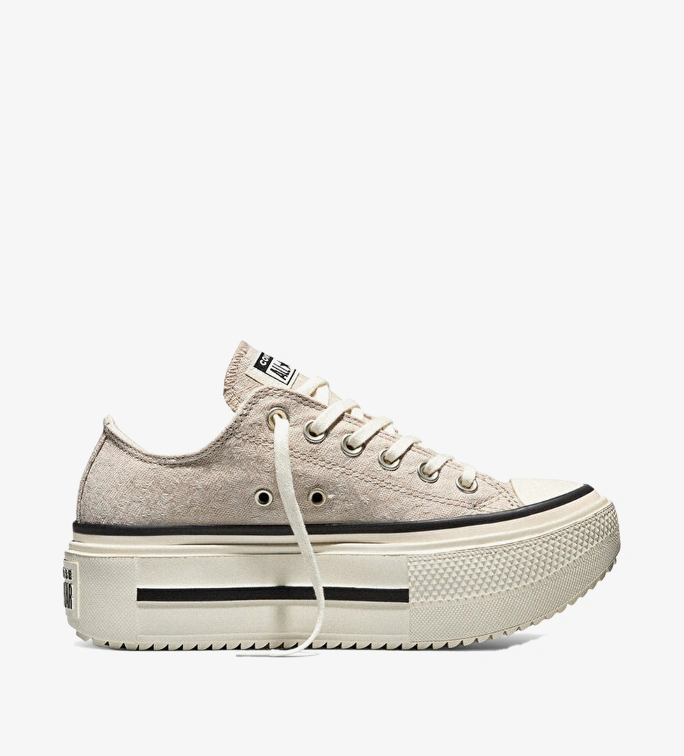 Bej Converse Chuck Taylor
