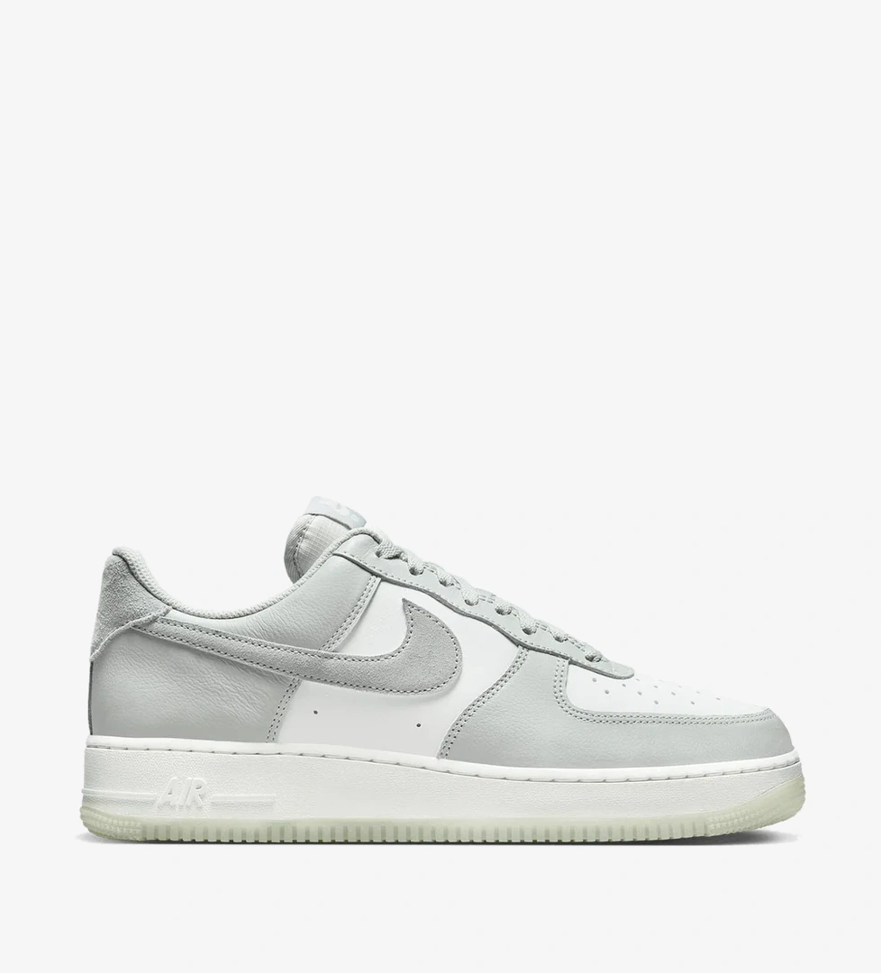 Nike Air Force 1 '07 Lv8 - Görsel 1