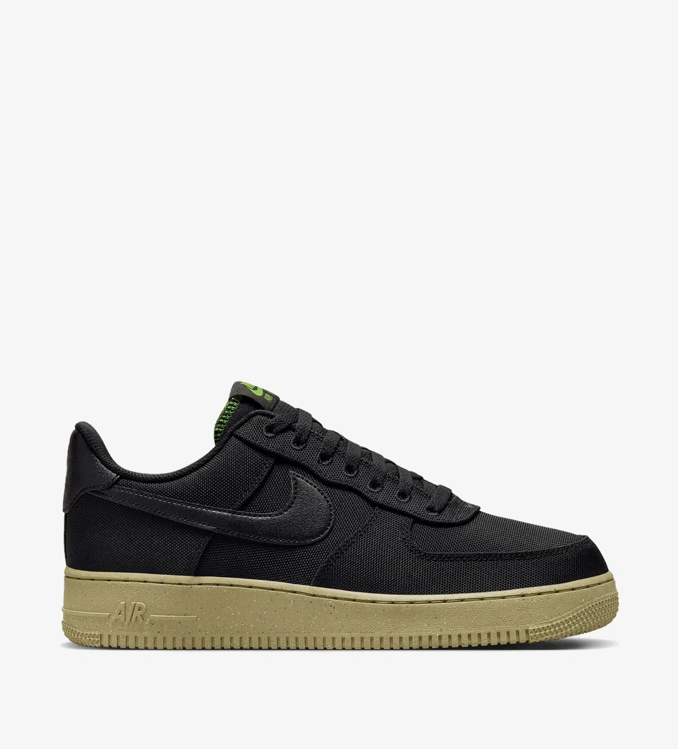 Nike Nike Air Force 1 '07 Lv8 model görseli