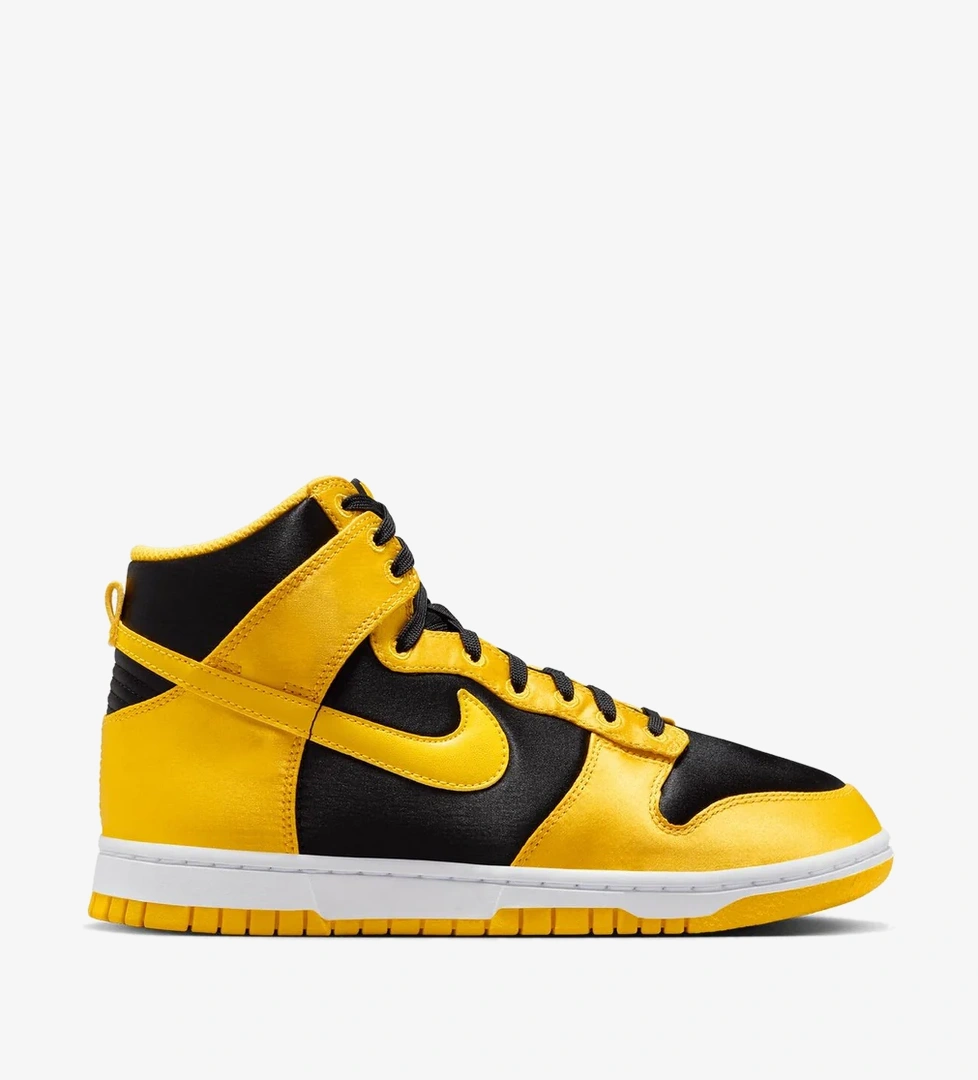 Nike Nike W Dunk High model görseli