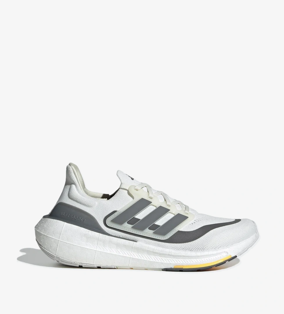 Adidas adidas Ultraboost Light model görseli