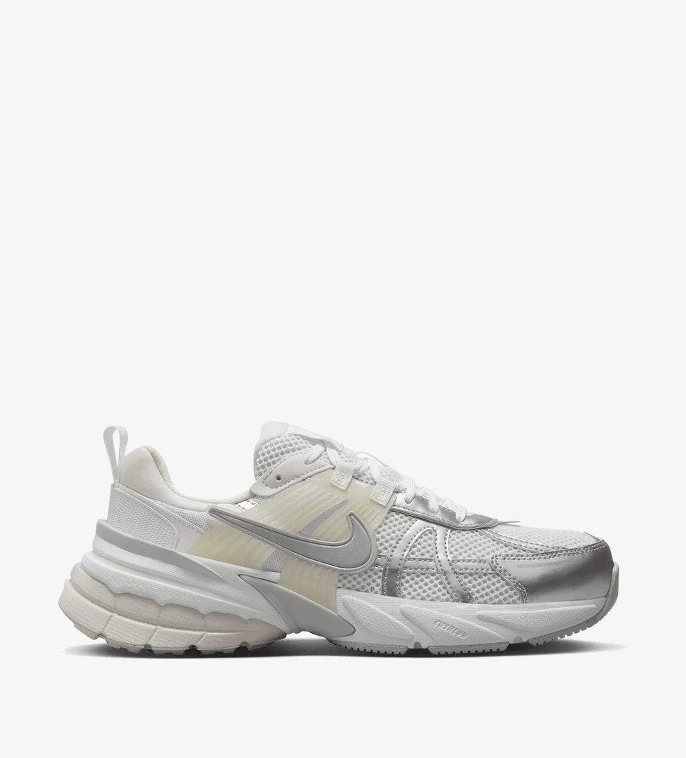 Nike Nike V2k Run model görseli
