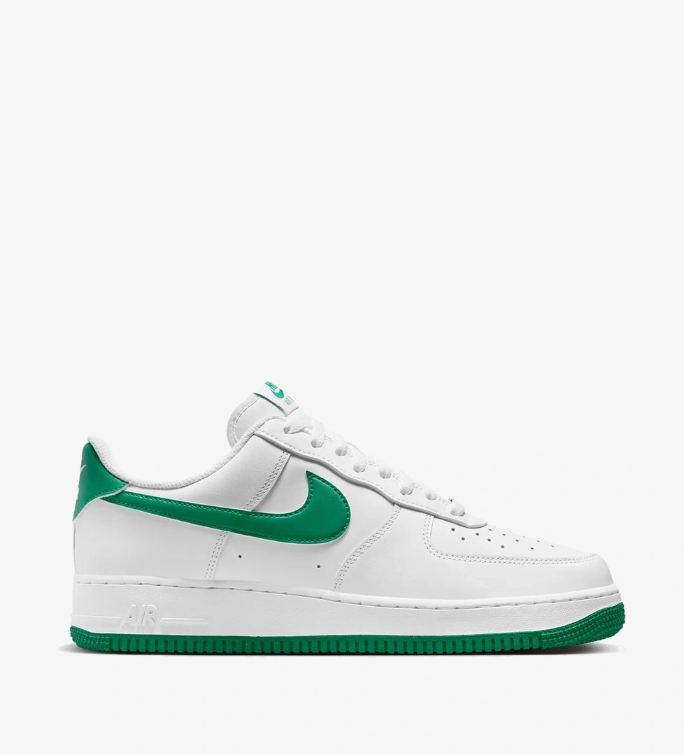 Nike Nike Air Force 1 '07 model görseli