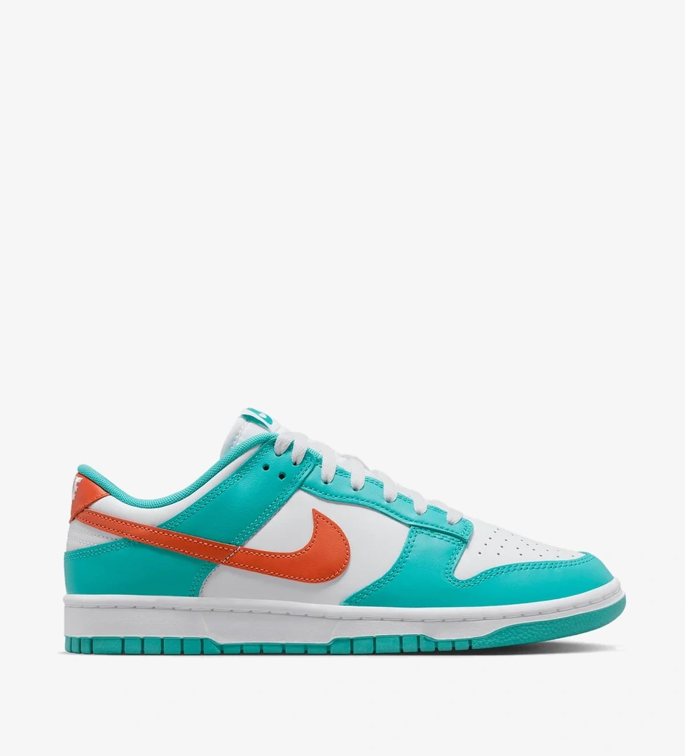 Nike Nike Dunk Low Retro model görseli