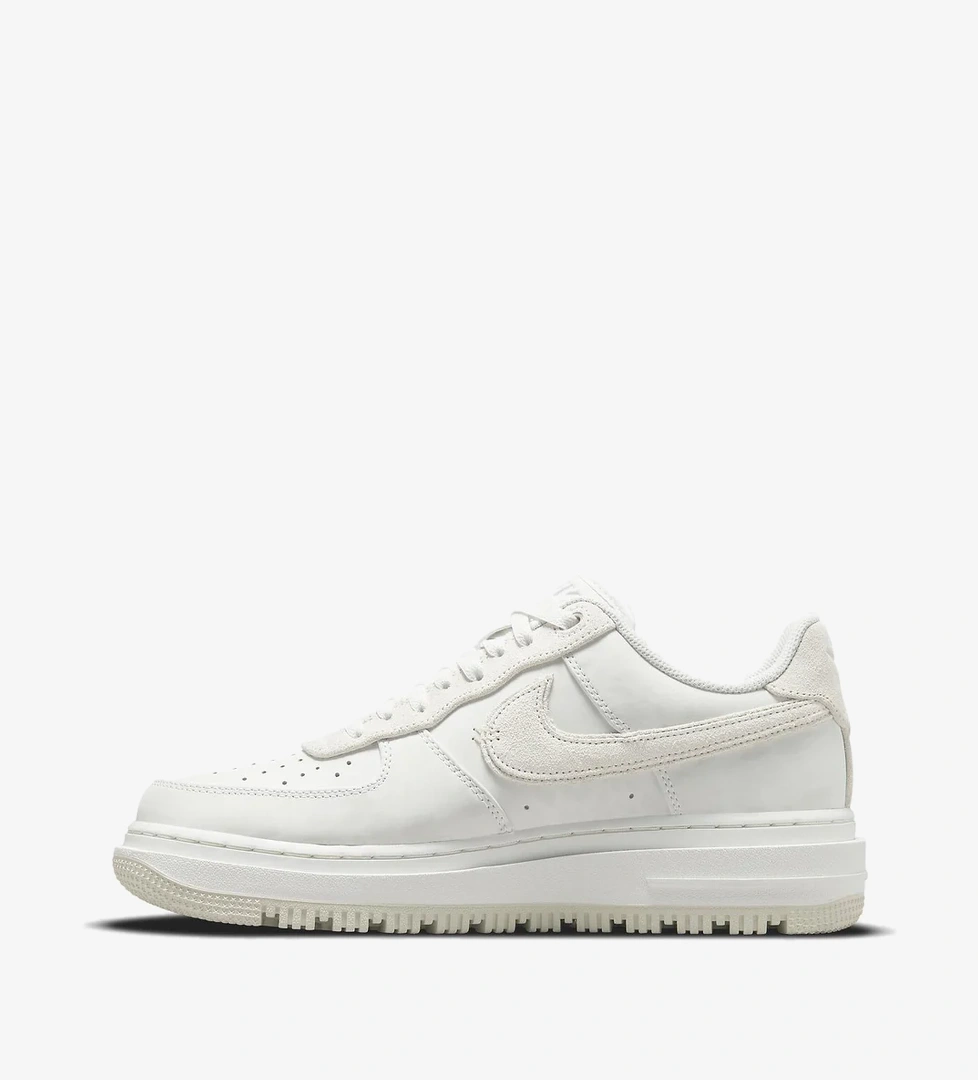 Nike Air Force 1 Luxe - Görsel 1
