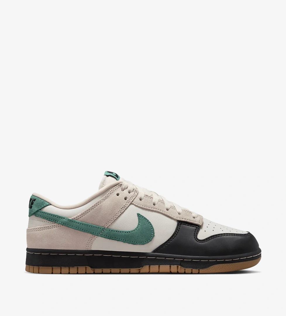 Nike Nike Dunk Low model görseli