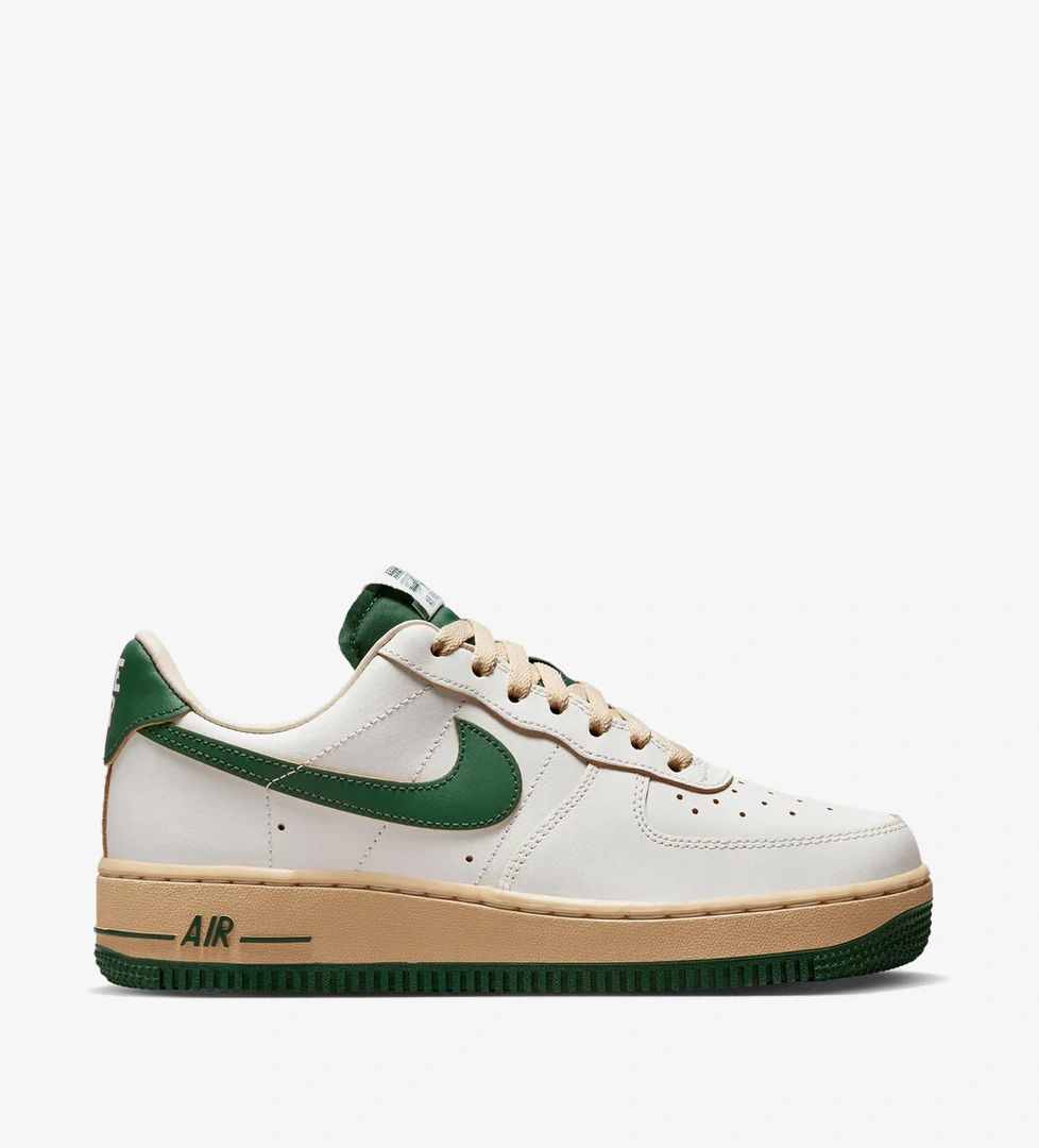 Nike Air Force 1 '07 Lv8
