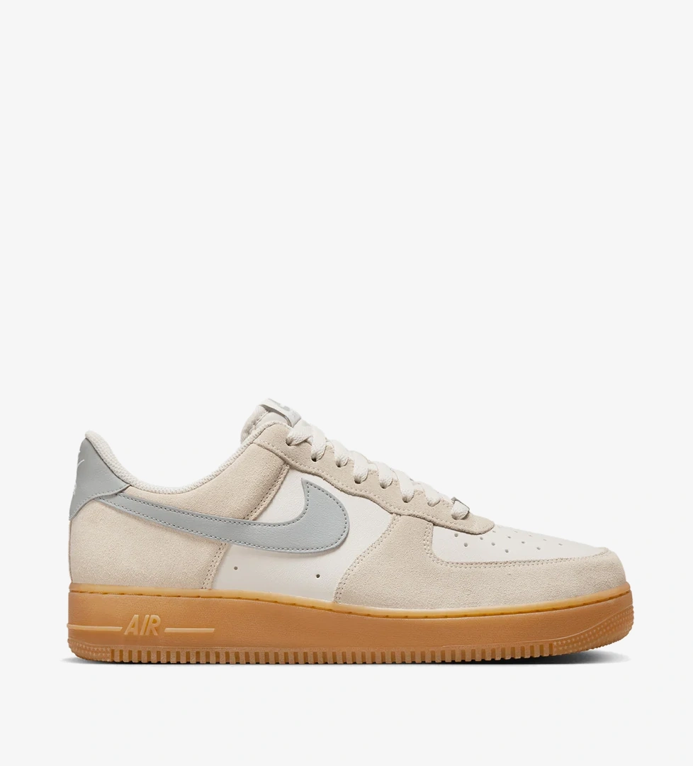 Nike Air Force 1 '07 LV8