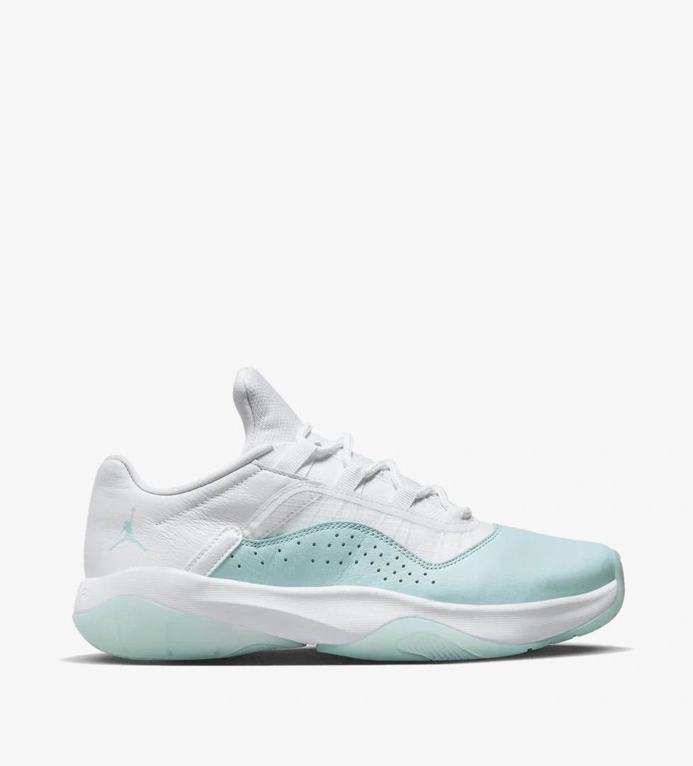 Jordan Jordan Wmns Air 11 Cmft Low model görseli