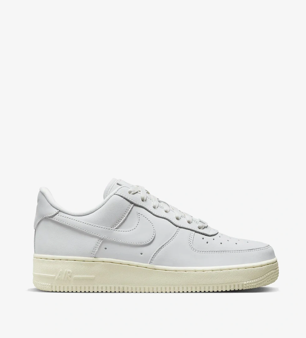 Nike Nike Air Force 1 Premium model görseli