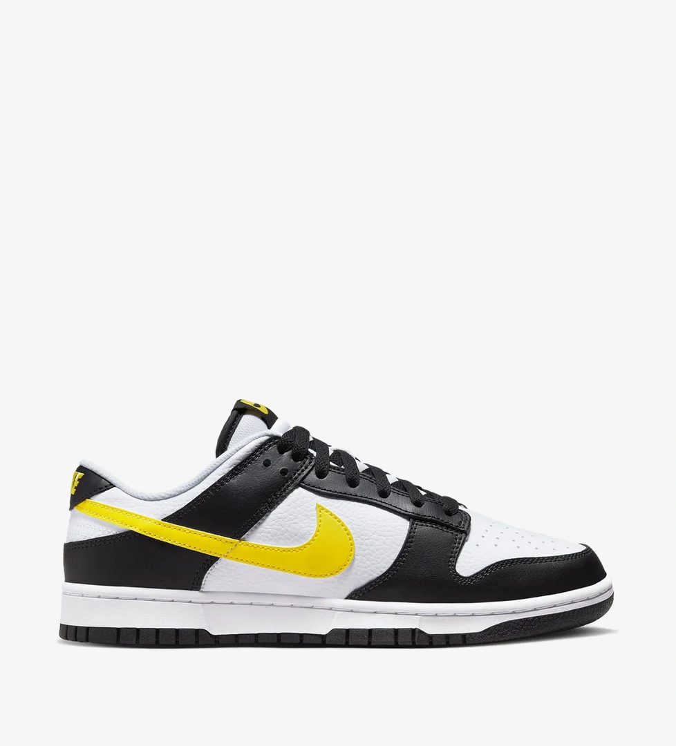 Nike Nike Dunk Low model görseli