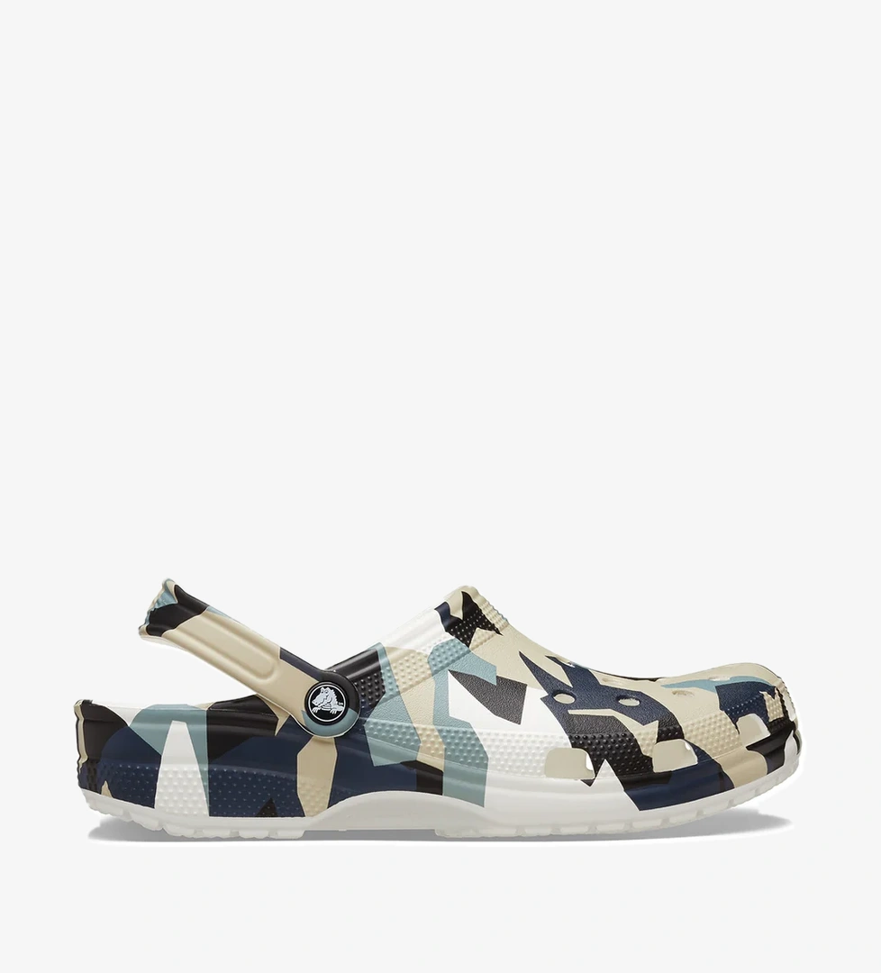 Crocs Crocs Geo Camo Clog model görseli