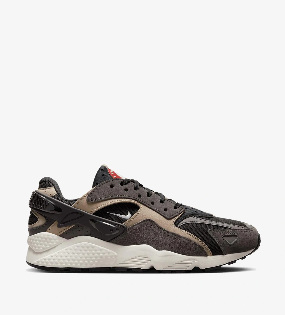 Nike Nike Air Huarache Runner model görseli