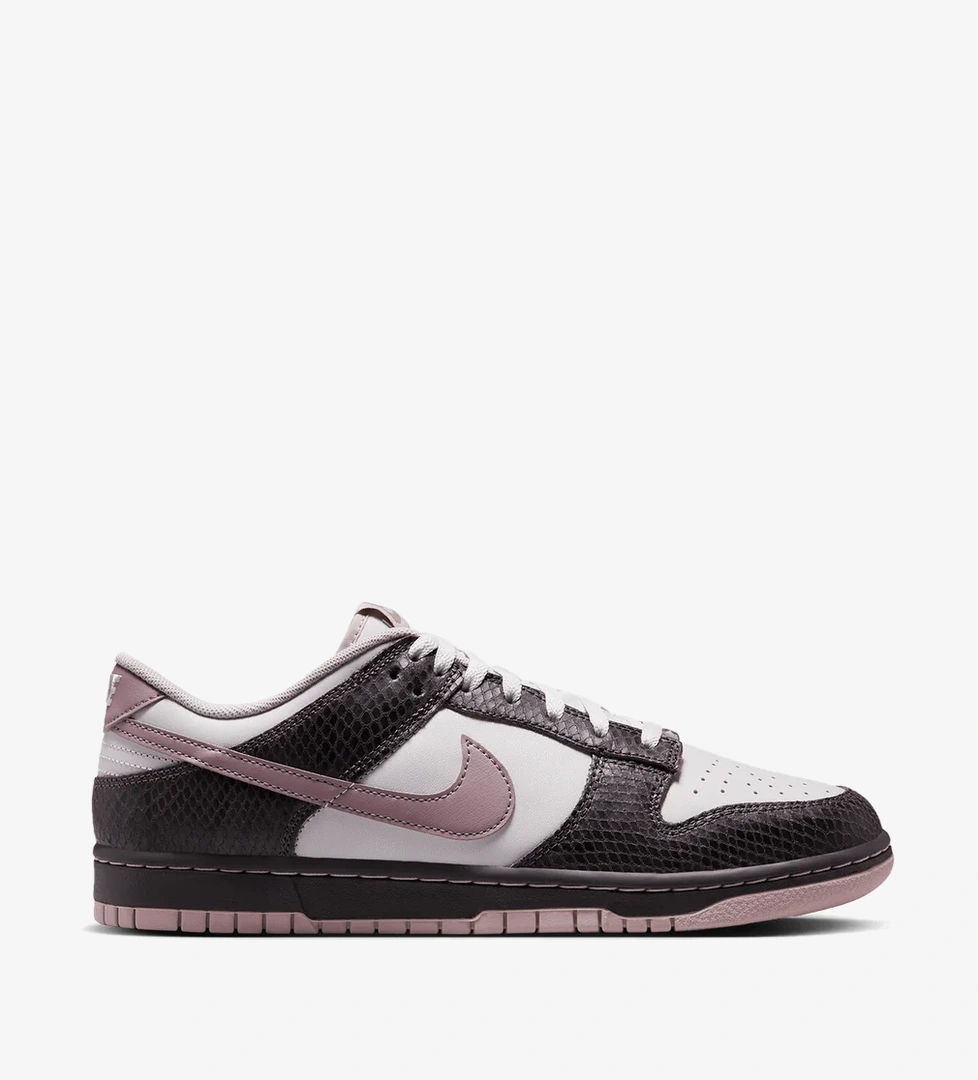 Nike Dunk Low SE
