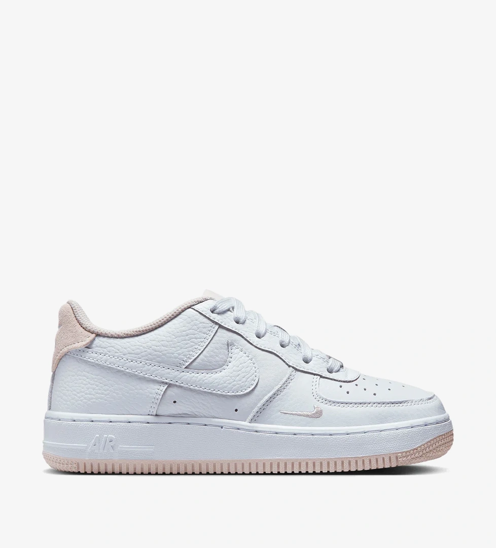 Nike Air Force 1 LV8 (Gs) - Görsel 1