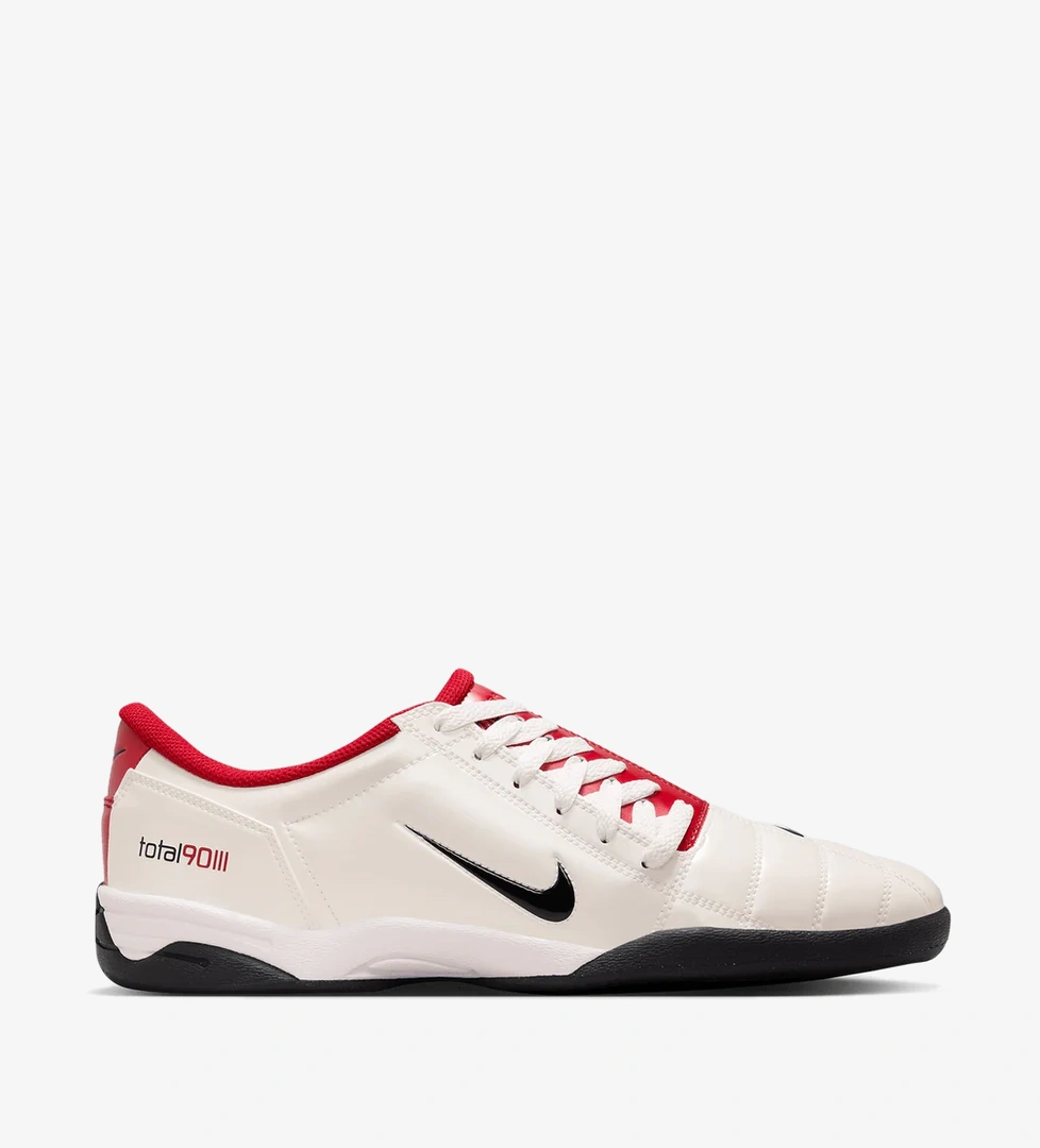Nike Total 90
