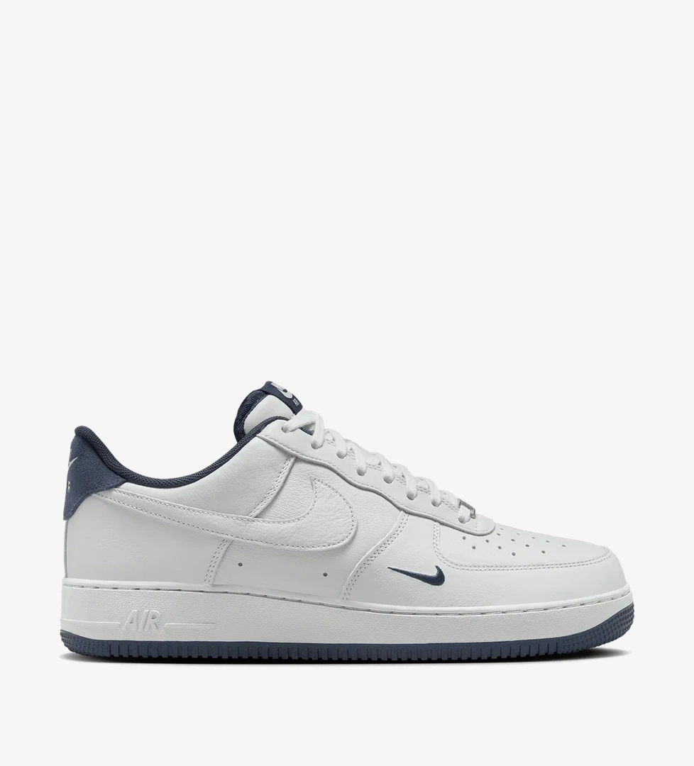 Nike Air Force 1 '07 LV8 - Görsel 1