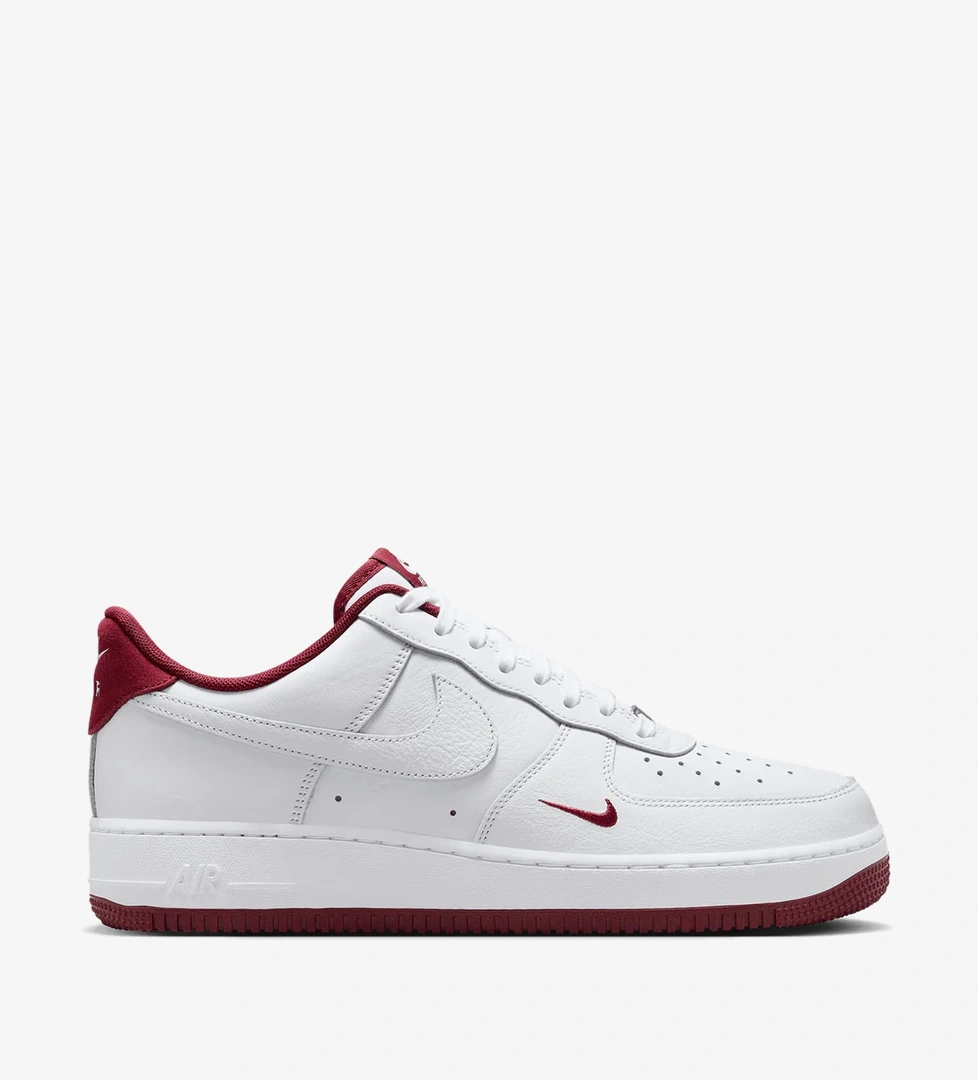 Nike Air Force 1 '07 LV8 - Görsel 1