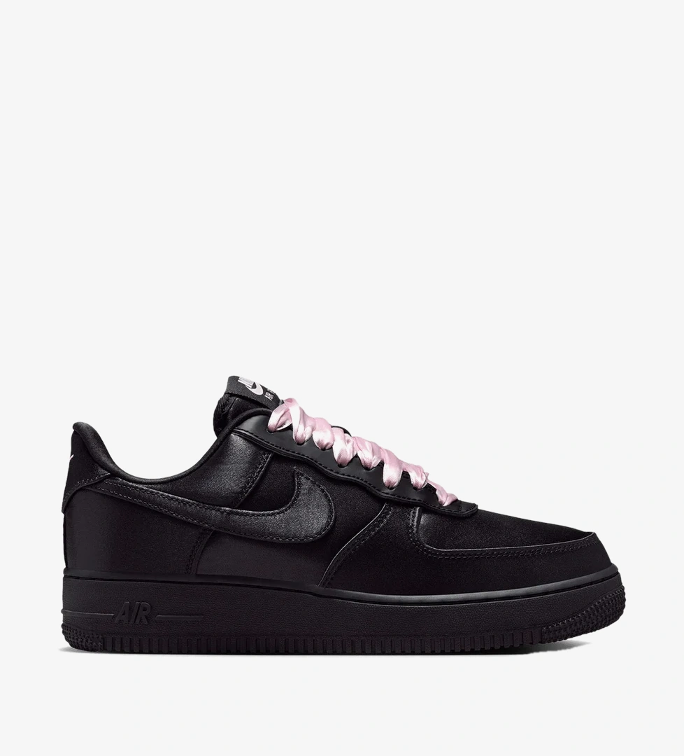 Nike Air Force 1 07 LV8