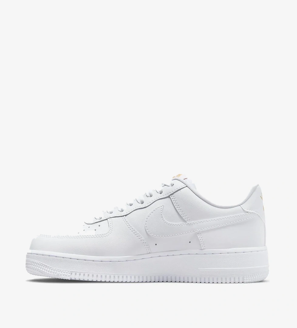 Nike Nike Air Force 1 '07 Lx model görseli