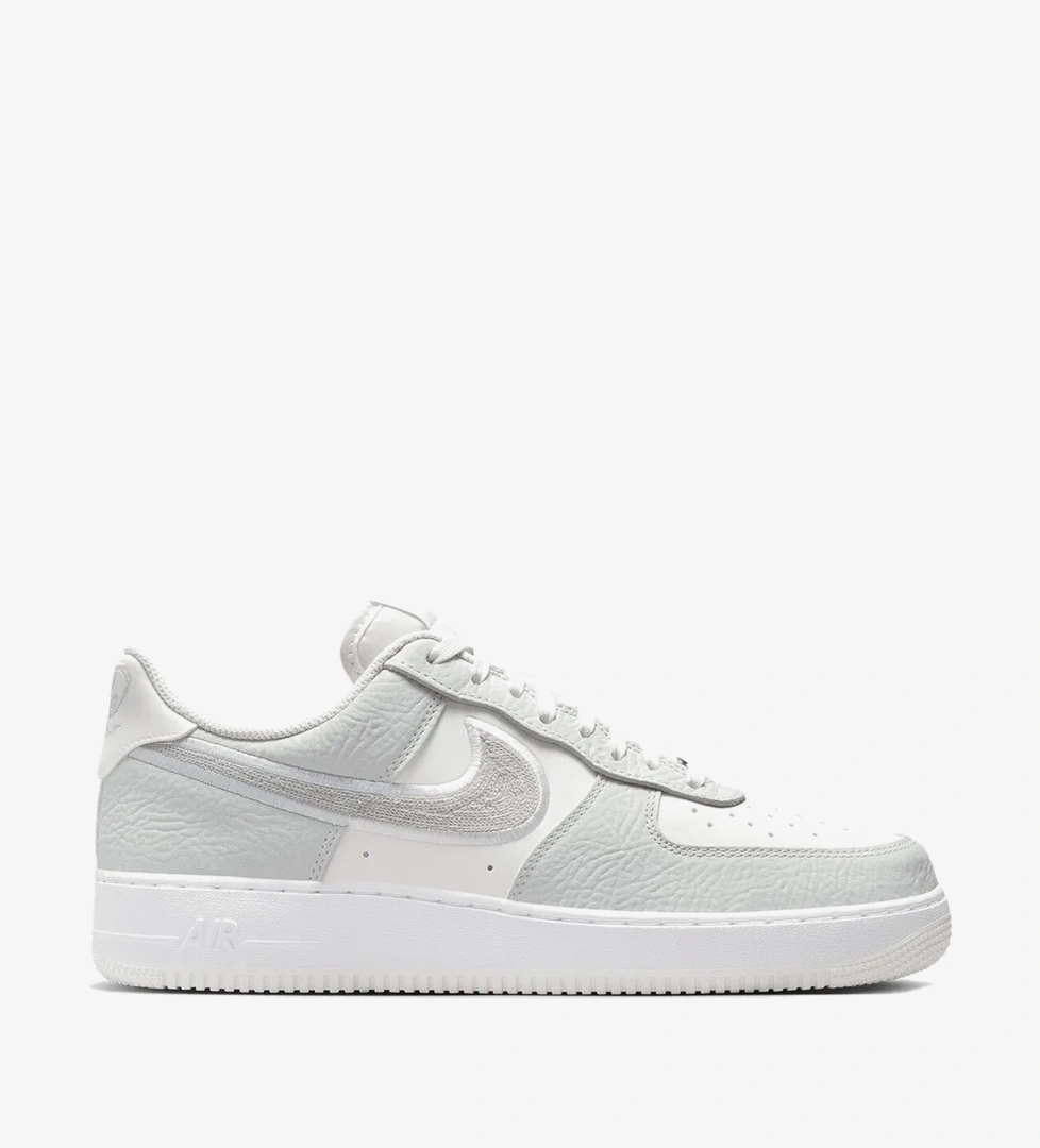 Nike Air Force 1 '07 LV8