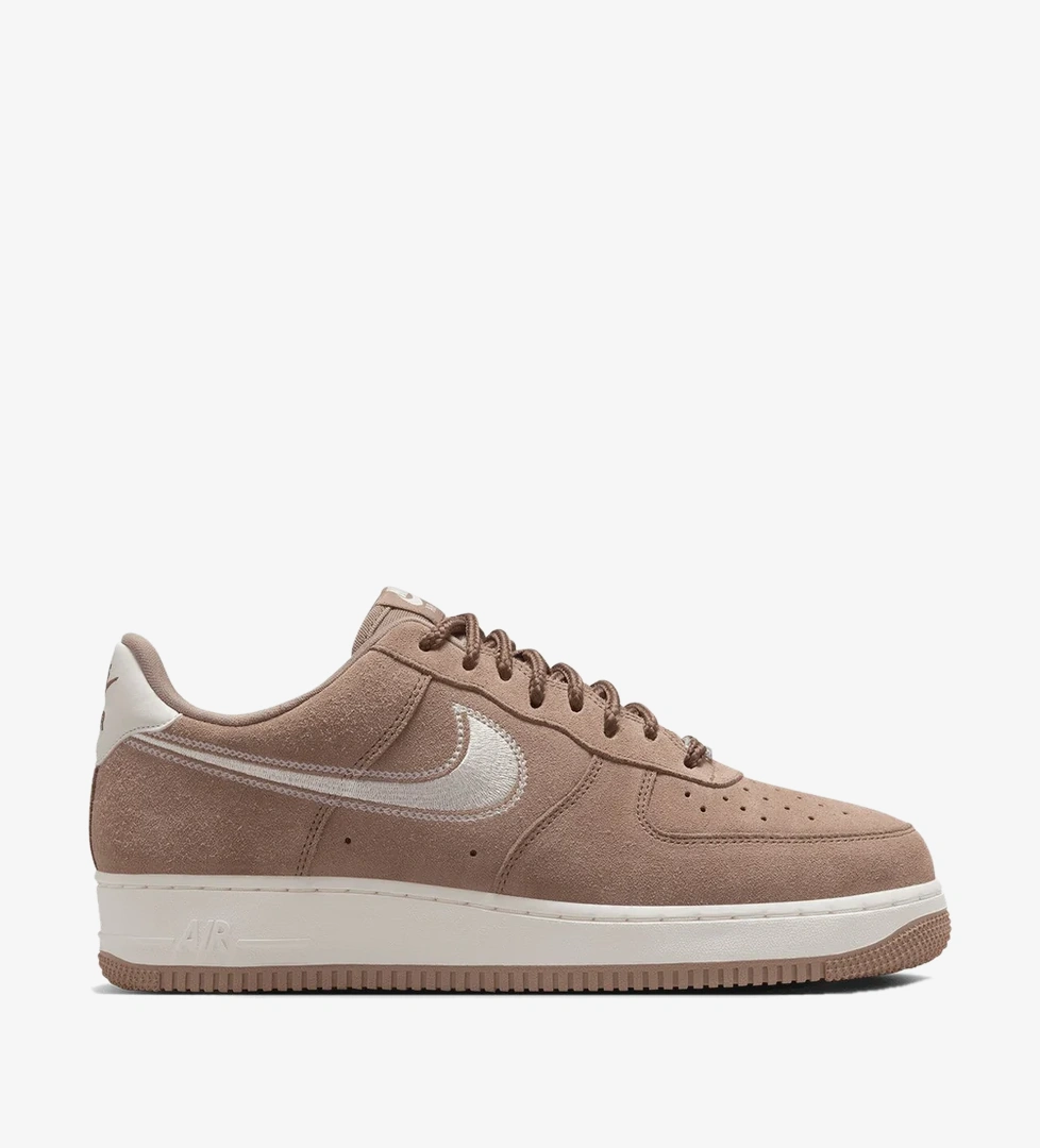 Nike Air Force 1 '07 LV8