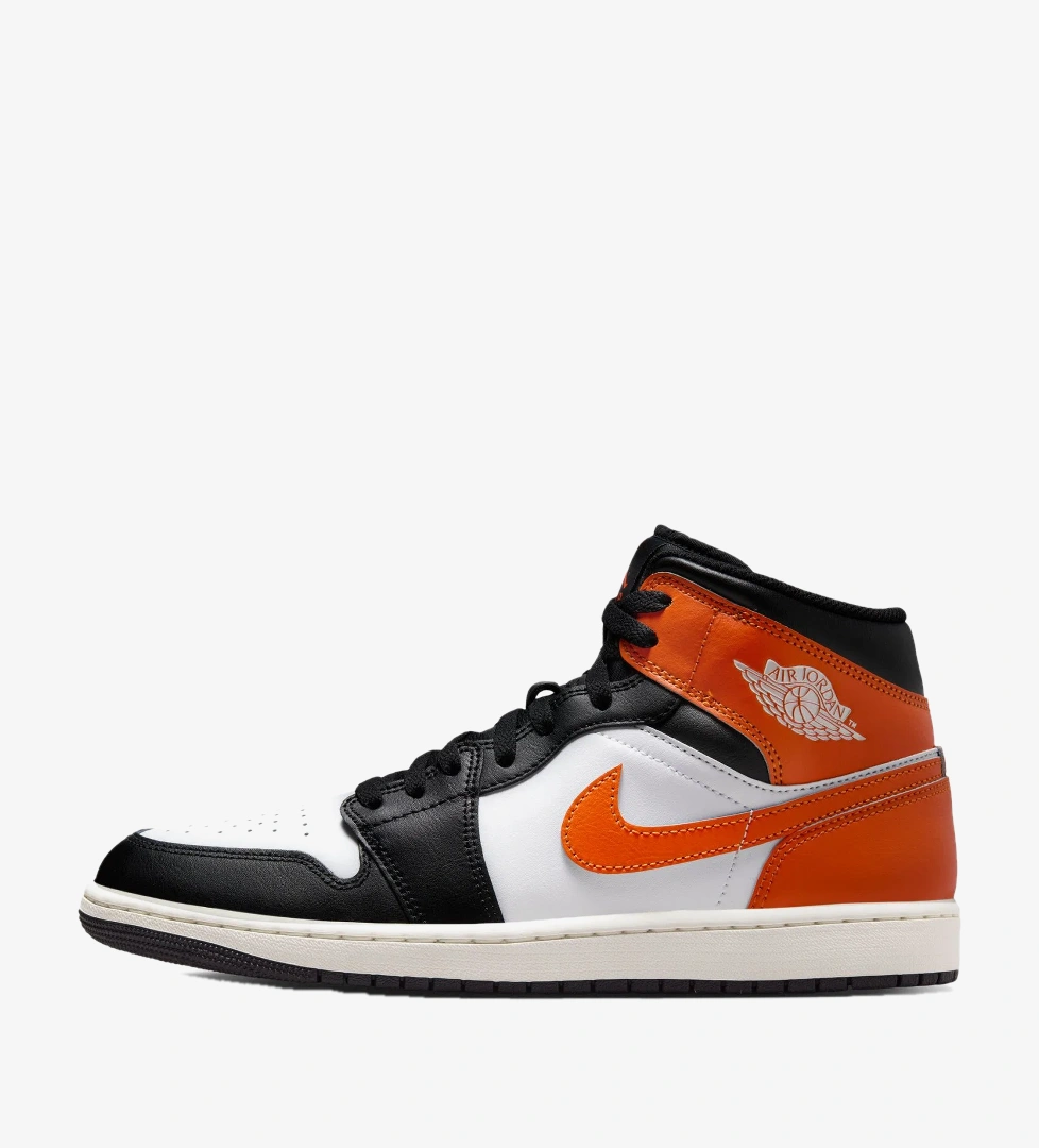 Air Jordan 1 Mid 'Black Toe Orange' Erkek Basketbol Ayakkabısı