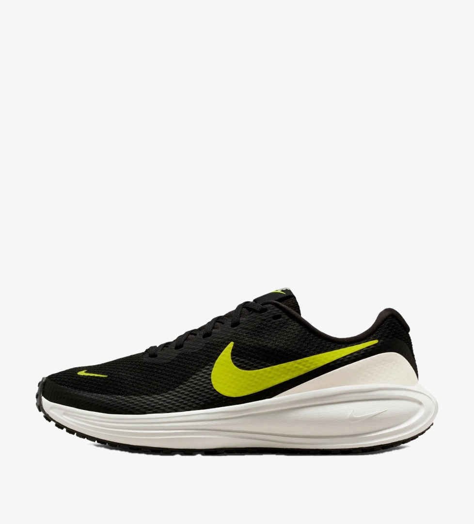 Nike Siyah Nike Revolution 8