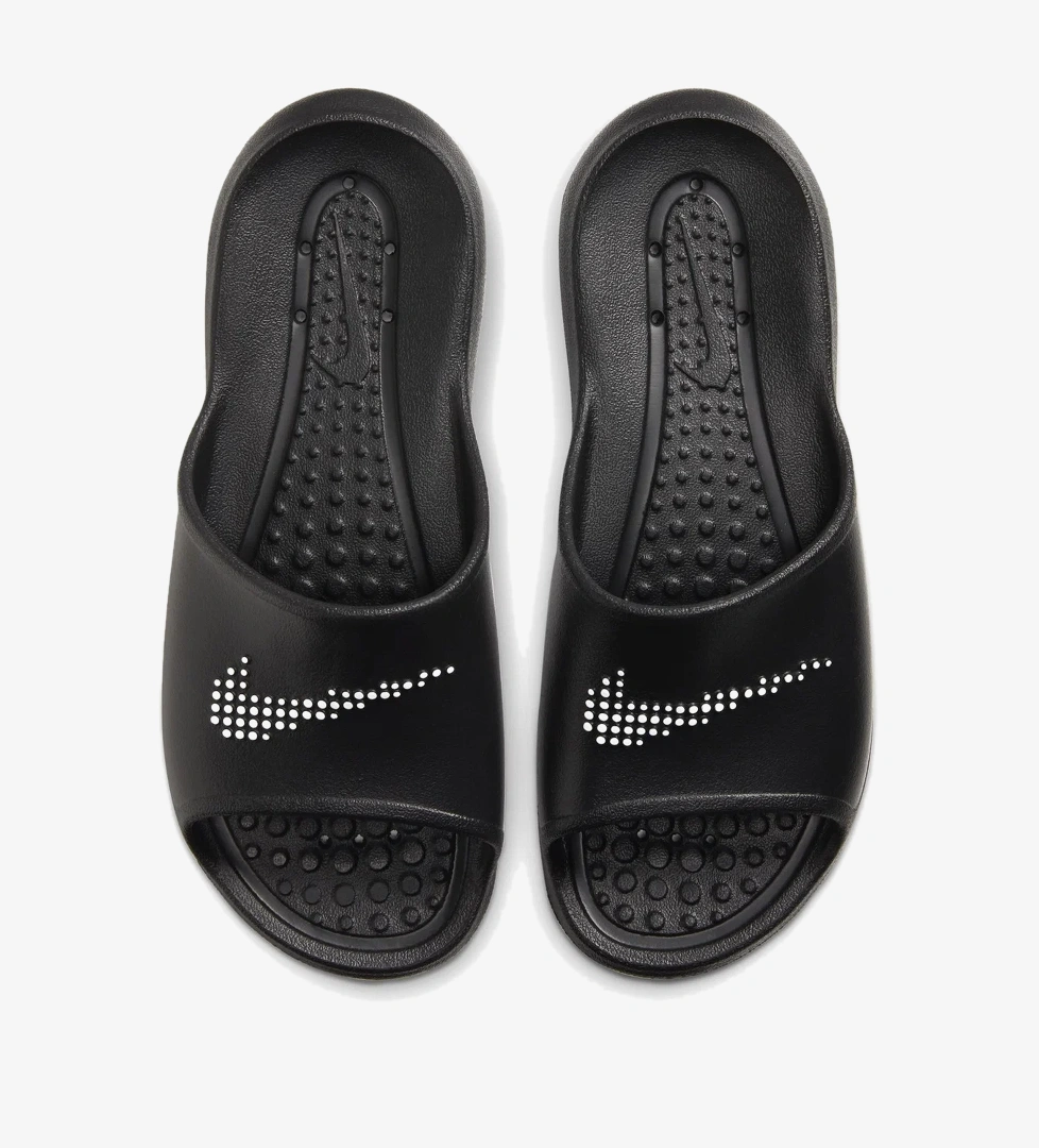 Siyah Nike Victori One