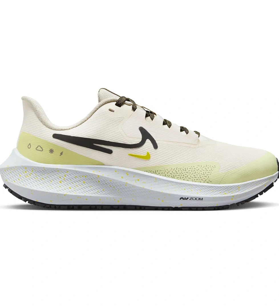 Nike W Nike Air Zoom Pegasus 39 Shield Weatherised Koşu Ayakkabısı Road Do7626-100 Running Kadın Spor Ayakkabı model görseli