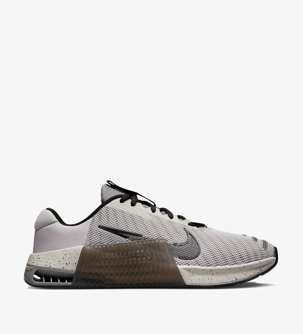 Nike Nike Ayakkabı Erkek Kahverengi Ve Spor Antrenman Ayakkabısı Salonu Ayakkabıları Dz2617-004 Metcon 9 model görseli