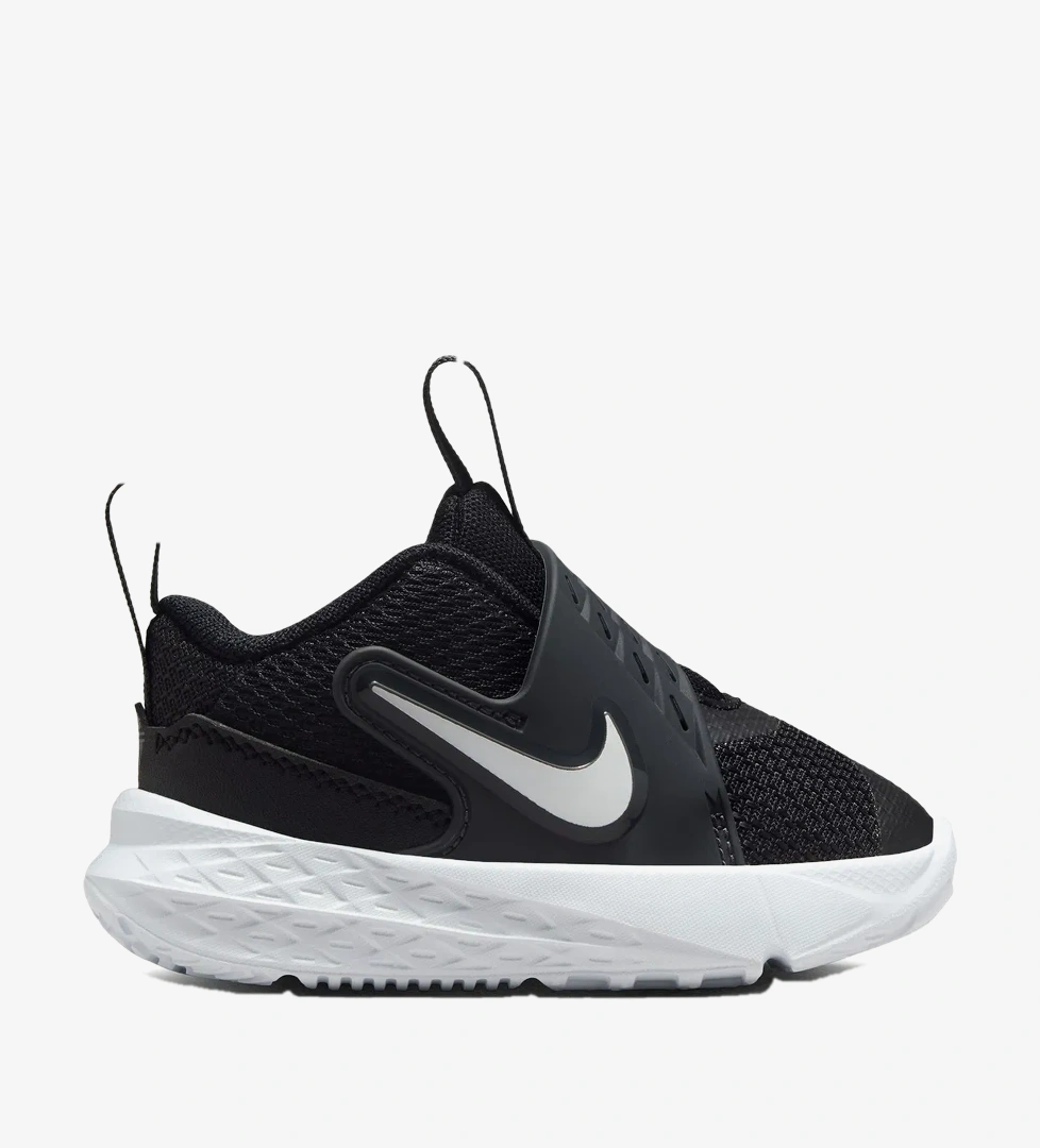 Nike Siyah Nike Team Hustle
