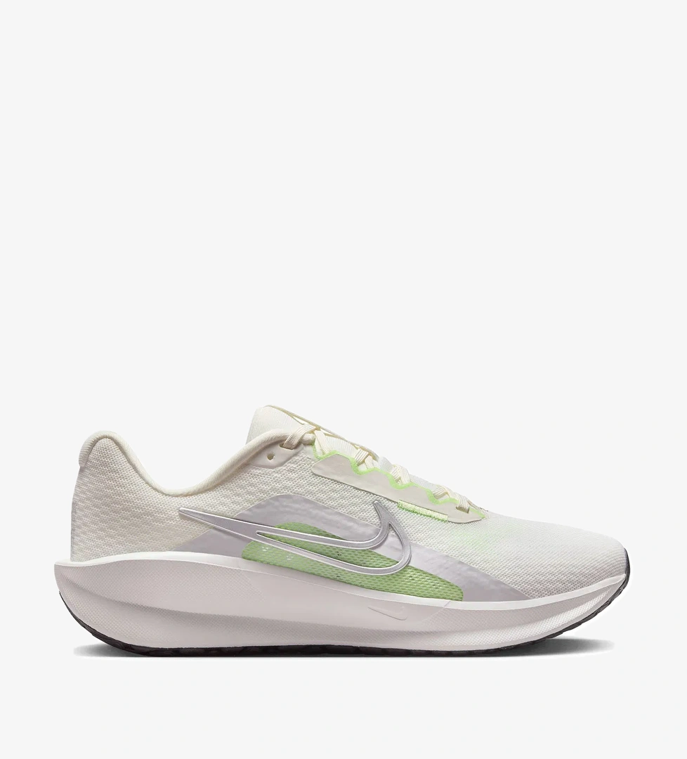 Nike Nike Downshifter 13 Gri Kadın Krem Rengi Fd6476-106 Koşu Ayakkabısı model görseli