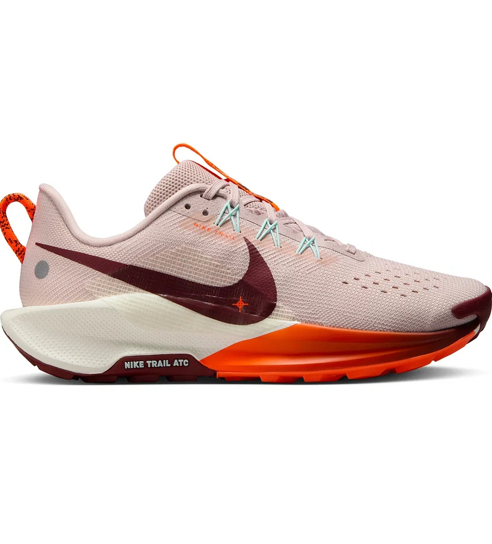 Nike Nike Pegasus Trail 5 Kadın Kırmızı Koşu Ayakkabısı model görseli