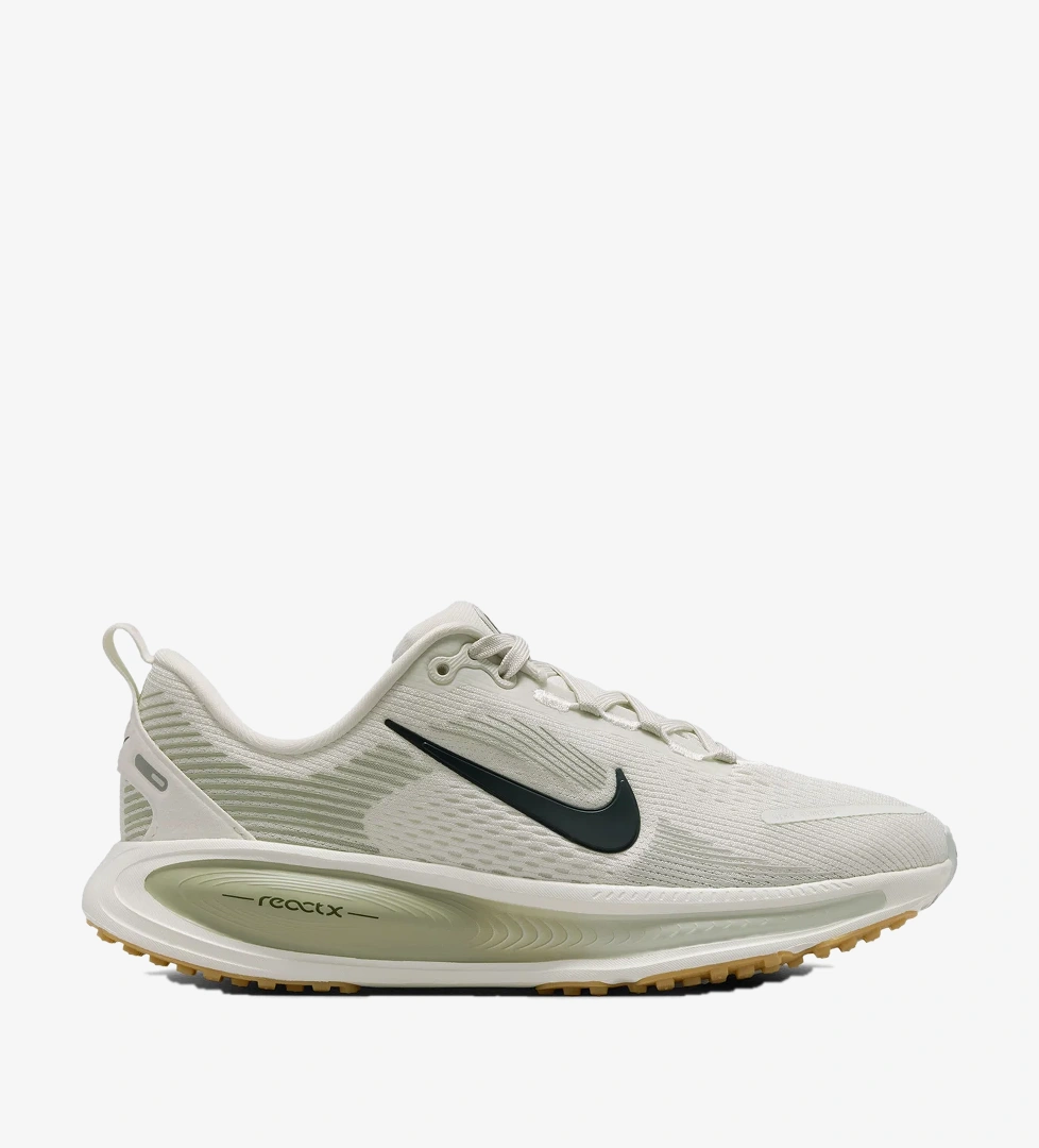 Yeşil Nike Vomero