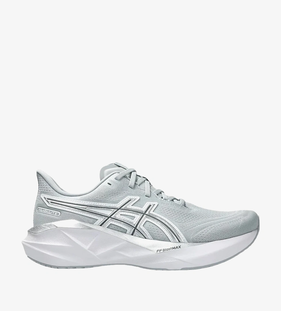 Asics Gri Asics Novablast 5