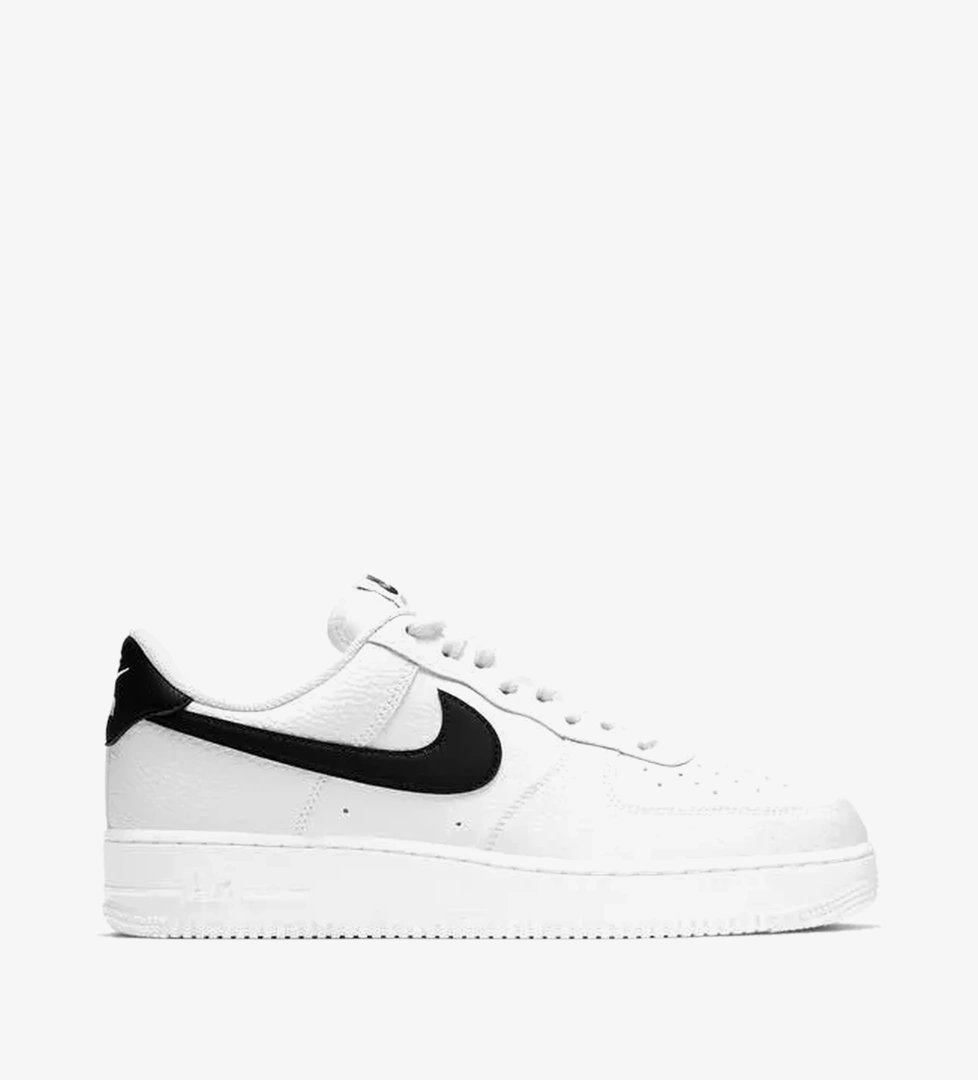 Nike Air Force 1 '07 Erkek Beyaz Siyah Spor Ayakkabı